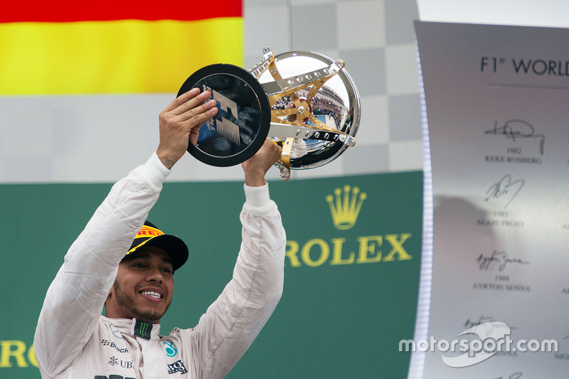 Podium: Race winner and World Champion Lewis Hamilton, Mercedes AMG F1 Team