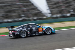 #77 Dempsey Proton Competition Porsche 911 RSR: Patrick Dempsey, Patrick Long, Marco Seefried