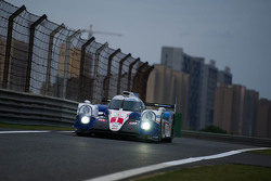 #1 Toyota Racing Toyota TS040 Hybrid: Sébastien Buemi and Kazuki Nakajima