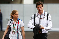Susie Wolff, Williams Development Driver met echtgenoot Toto Wolff, Mercedes AMG F1 aandeelhouder en