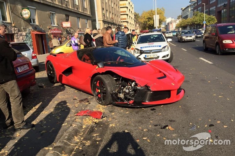 LaFerrari crash in Boedapest