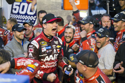Winner Jeff Gordon, Hendrick Motorsports Chevrolet