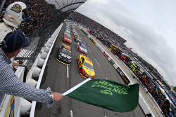Start: Joey Logano, Team Penske Ford aan kop