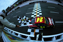 Jeff Gordon, Hendrick Motorsports Chevrolet wint