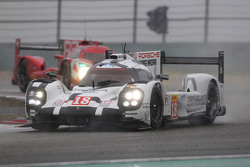 #18 Porsche Team Porsche 919 Hybrid: Romain Dumas, Neel Jani, Marc Lieb