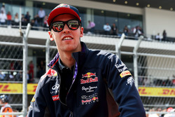 Даниил Квят, Red Bull Racing RB11