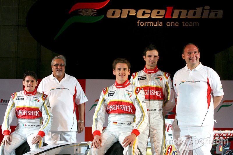 Giancarlo Fisichella, Vijay Mallya, Adrian Sutil, Vitantonio Liuzzi and Dr Colin Kolles, Force India F1 Team Manager