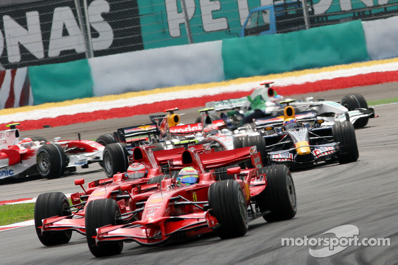 Start: Felipe Massa, Scuderia Ferrari, F2008 ve Kimi Raikkonen, Scuderia Ferrari, F2008