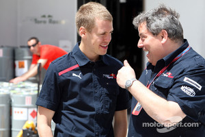 Giorgio Ascanelli and the young Sebastian Vettel at Toro Rosso in 2008