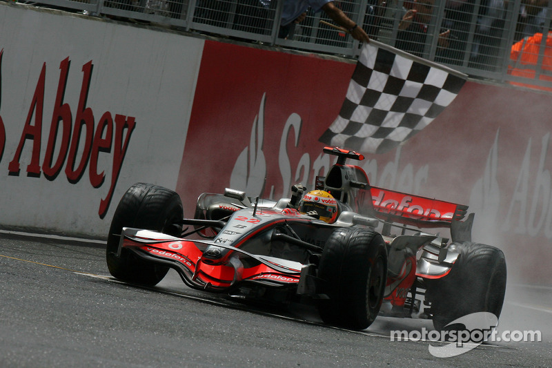 Ganador del Gran Premio de Gran Bretaña de F1 2008: Lewis Hamilton (McLaren-Mercedes MP4-23)