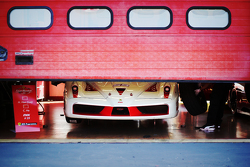 L'avant d'une Ferrari FXX