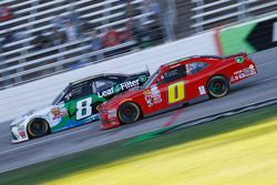 Blake Koch, TriStar Motorsports Toyota dan Harrison Rhodes, JD Motorsports Chevrolet