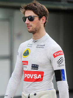 Romain Grosjean, Lotus F1 Team draagt de Franse kleuren als eerbetoon aan de slachtoffers van de ter