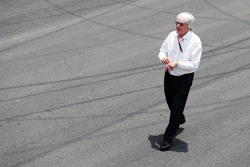 Bernie Ecclestone, sur la grille