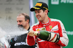 Podio: tercer lugar Sebastian Vettel, Ferrari
