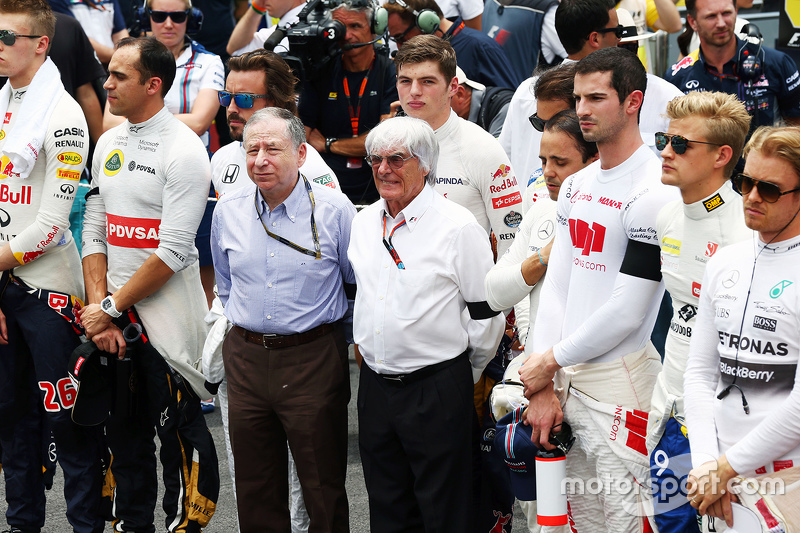 FIA-Präsident Jean Todt und Bernie Ecclestone bei der Schweigeminute für die Terroropfer in Paris