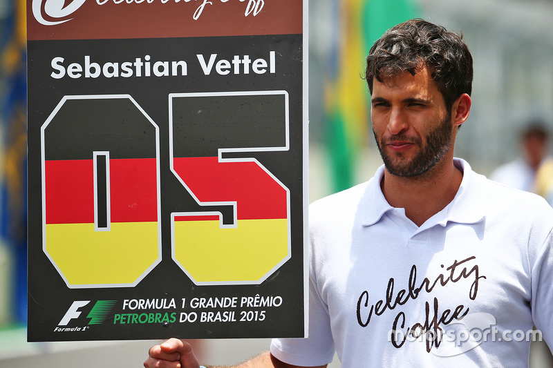Grid boy para Sebastian Vettel, Ferrari