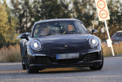 Chassis test 2018 Porsche 911 (992) spyshots