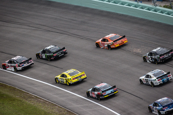 Start: Kyle Busch, Joe Gibbs Racing Toyota, Daniel Suarez, Joe Gibbs Racing Toyota and Austin Dillon, Richard Childress Racing Chevrolet lead the field