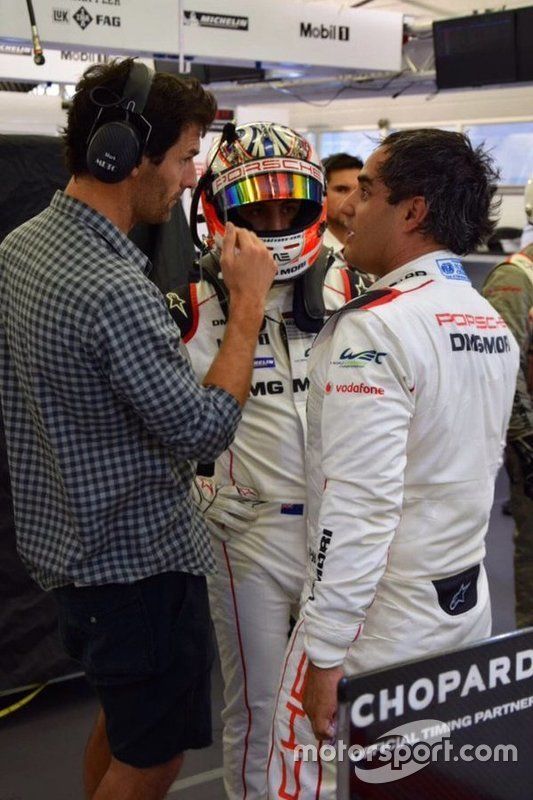 Juan Pablo Montoya junto a Mark Webber y Mitch Evans.