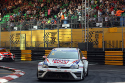Mikhail Grachev, Volkswagen Golf TCR, Team Engstler