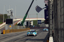 1. und TCR-Champion 2016: Stefano Comini, SEAT Leon, Target Competition