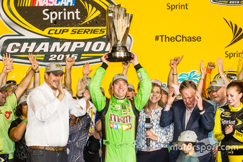 2015: Kyle Busch (Gibbs-Toyota)