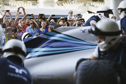 Williams FW37