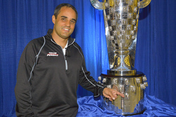 Le vainqueur des 500 miles d'Indianapolis 2015 Juan Pablo Montoya, Team Penske