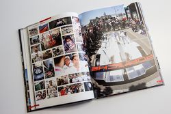 Le livre Porsche Victory 2015 de René de Boer et Tim Upietz