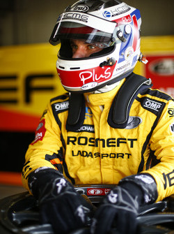 Nicolas Lapierre, Lada Sport Rosneft