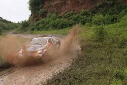 #320 Ford: Xavier Pons, Ricardo Torlaschi