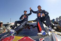 1. in der Auto Kategorie, #302 Peugeot: Stéphane Peterhansel, Jean-Paul Cottret