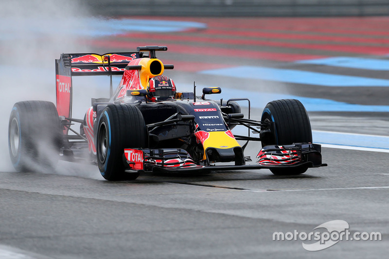 Daniil Kvyat deu 113 voltas, sendo a mais rápida em 1min06s833