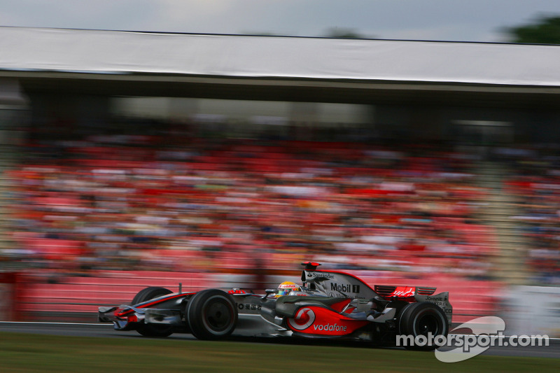 Lewis Hamilton, McLaren-Mercedes, MP4-23