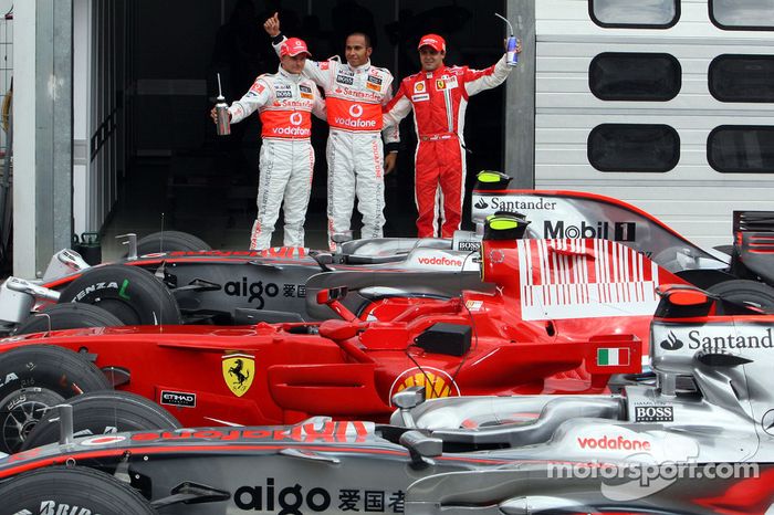 Lewis Hamilton con Felipe Massa y Heikki Kovalainen en Alemania 2008
