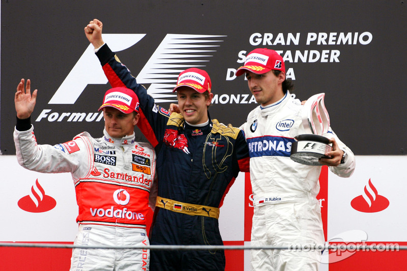 Podium: 1. Sebastian Vettel, 2. Heikki Kovalainen, 3. Robert Kubica