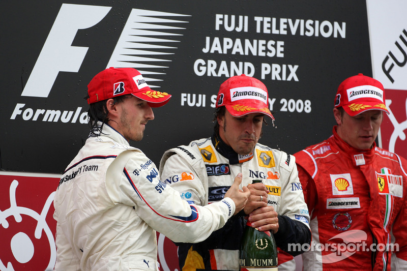 2008 (Спідвей Фудзі). Подіум: 1. Фернандо Алонсо, Renault. 2. Роберт Кубіца, BMW Sauber. 3. Кімі Райкконен, Ferrari