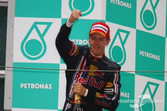 Vettel comemora