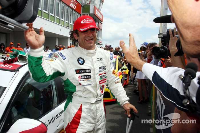 Alex Zanardi, BMW Team Italy-Spain, BMW 320si ganador de la carrera 1