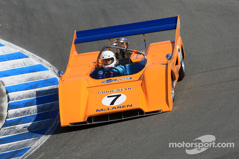 Скотт Хьюз на McLaren M8F 1971 года