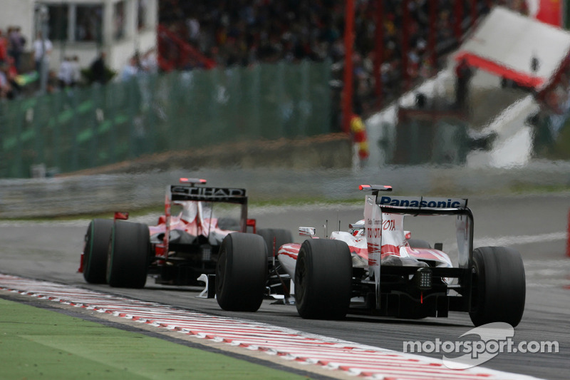 Jarno Trulli, Toyota F1 Team ve Luca Badoer, Scuderia Ferrari