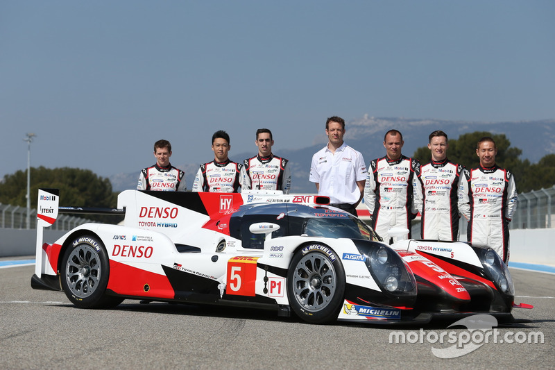 #5 Toyota Racing Toyota TS050 Hybrid: Anthony Davidson, Sébastien Buemi, Kazuki Nakajima, Alexander Wurz, Mike Conway, Stephane Sarrazin et Kamui Kobayashi