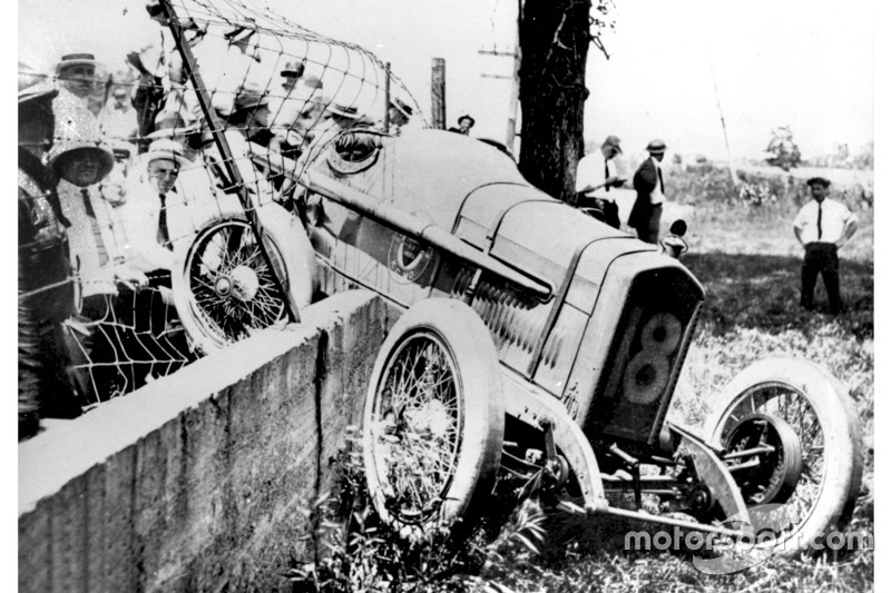 1921: Unfall von Louis Fontaine