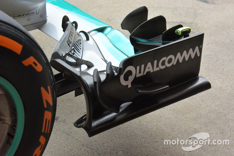 Détails de l'aileron avant de la Mercedes AMG F1 Team W07