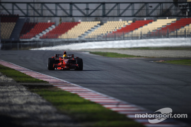 Valentino Rossi tests the Ferrari F2008