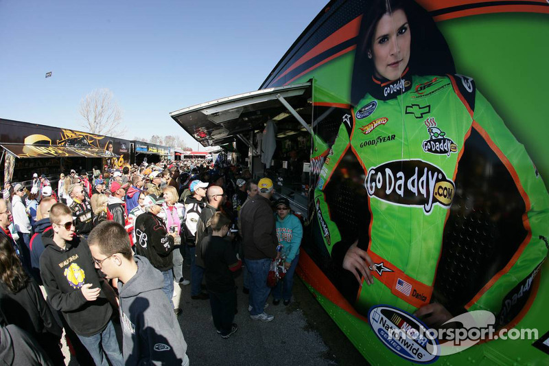 Danica Patrick y los fans