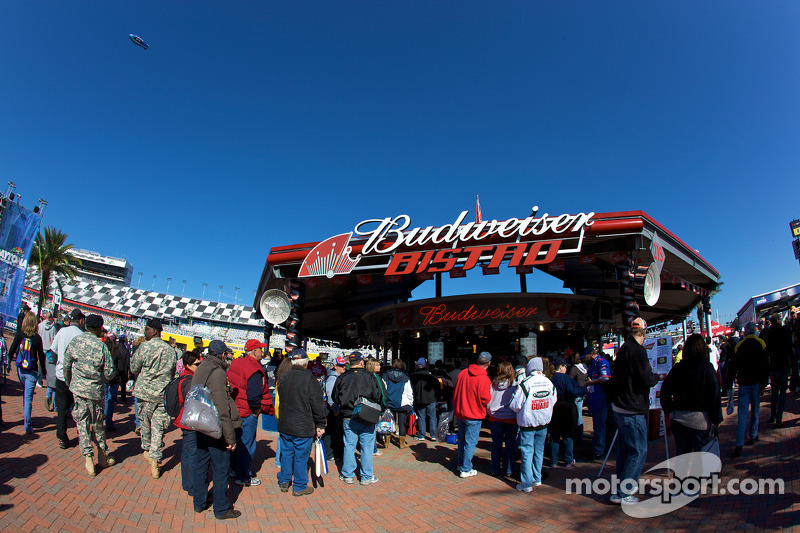 Fans at the Budweiser Bistro in the fan zone at Daytona 500