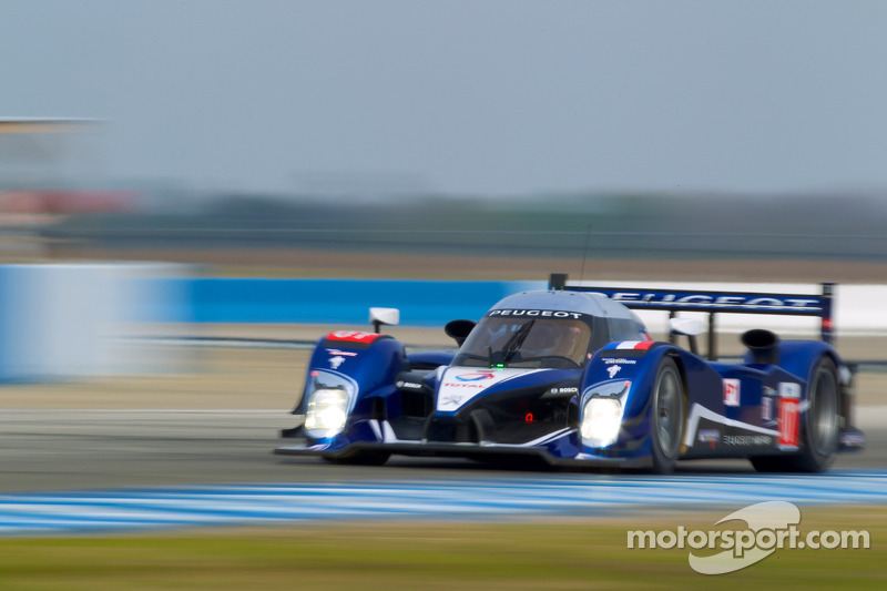 #07 Team Peugeot Total Peugeot 908 HDI FAP: Marc Gene, Alexander Wurz, Anthony Davidson