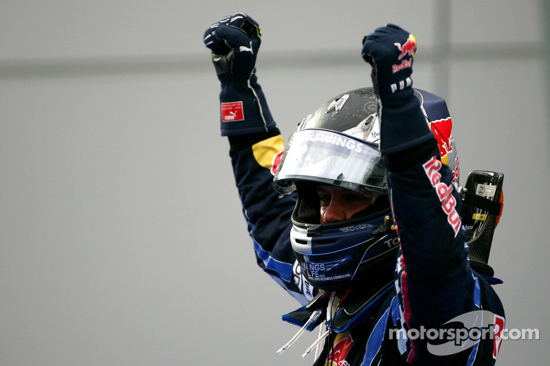 Race winner Sebastian Vettel, Red Bull Racing celebrates